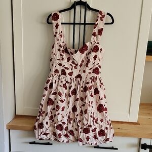 💙Dynamite Red and White Floral Mini Dress
